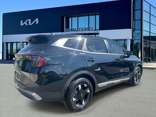 Ebony Black 2026 Kia Sportage LX