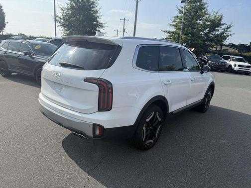 Glacial White Pearl 2024 Kia Telluride EX
