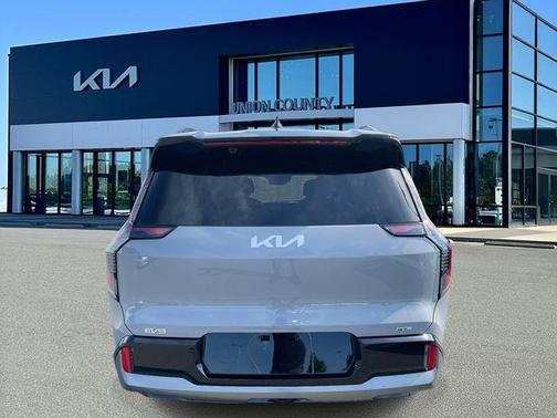 Wolf Gray/Ebony Black Roof 2026 Kia EV9 GT-Line
