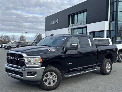 2024 RAM 2500 Big Horn Crew Cab 4x4 6'4' Box