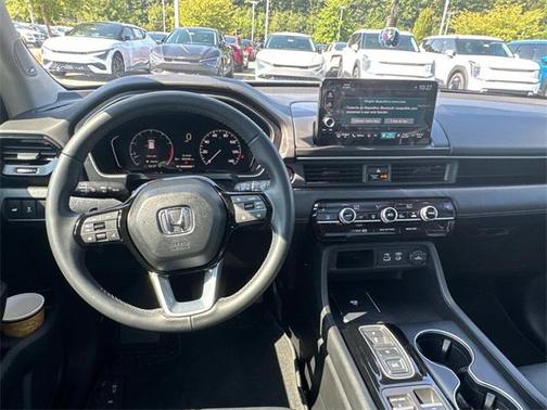 2025 Honda Pilot Touring 8-Passenger