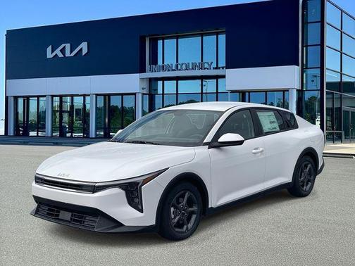 Snow White Pearl 2026 Kia K4 LXS