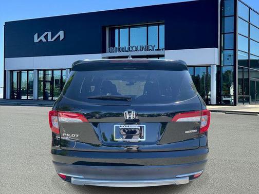2020 Honda Pilot Touring 8-Passenger