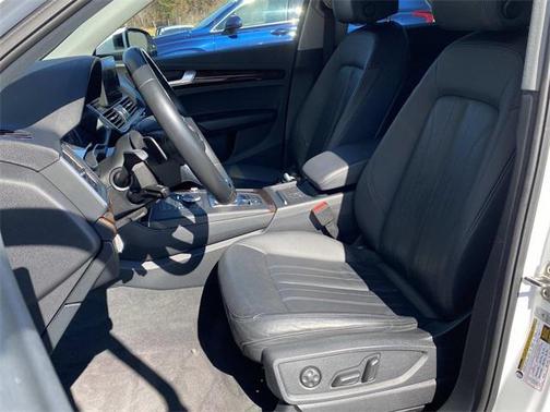 Ibis White 2020 Audi Q5 45 Premium