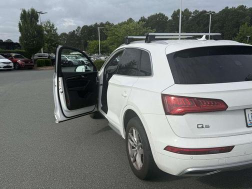 White 2020 Audi Q5 45 Premium