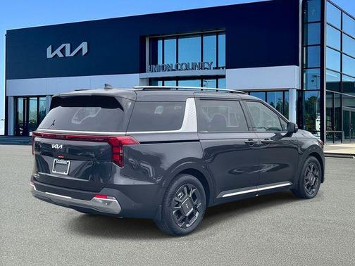 2026 Kia Carnival SX