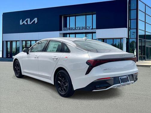 2026 Kia K5 LXS FWD