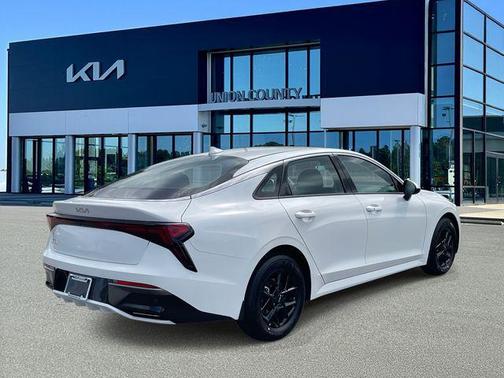 2026 Kia K5 LXS FWD