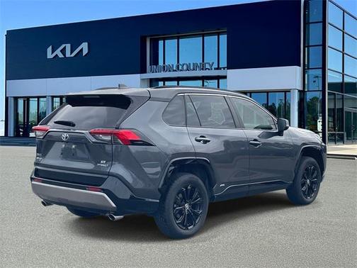 2023 Toyota RAV4 Hybrid SE