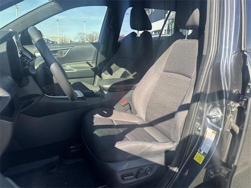 2023 Toyota RAV4 Hybrid SE