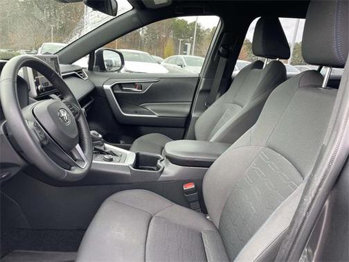 2023 Toyota RAV4 Hybrid SE