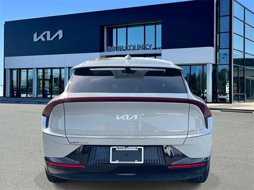 2023 Kia EV6 Wind