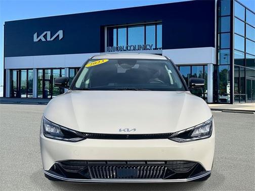 2023 Kia EV6 Wind