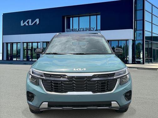Pluton Blue/Black Roof 2026 Kia Seltos S
