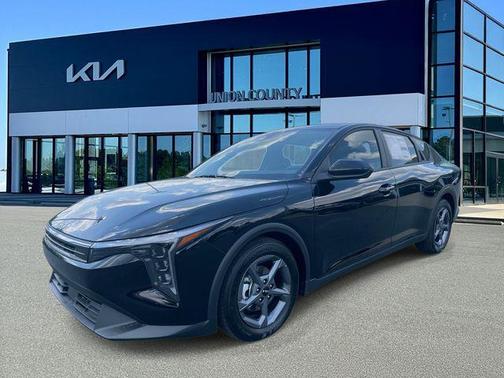 Aurora Black Pearl 2026 Kia K4 LXS
