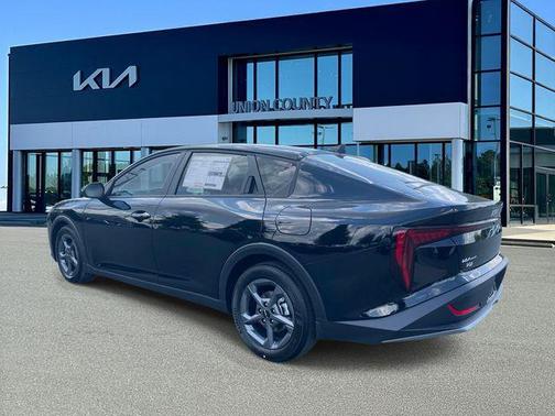 Aurora Black Pearl 2026 Kia K4 LXS