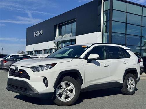 2020 Toyota RAV4 XLE
