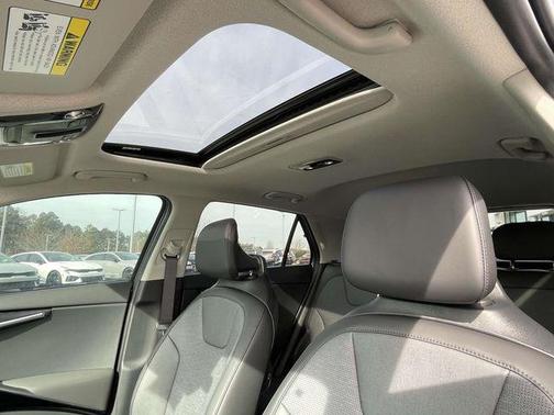 Mineral Blue 2026 Kia Niro SX