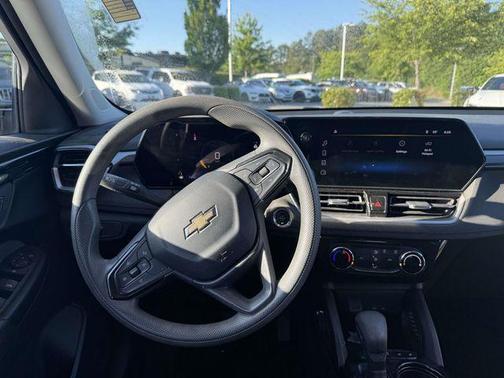 Sterling Gray Metallic 2024 Chevrolet Trailblazer LT