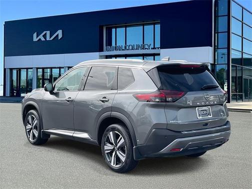 2022 Nissan Rogue SL