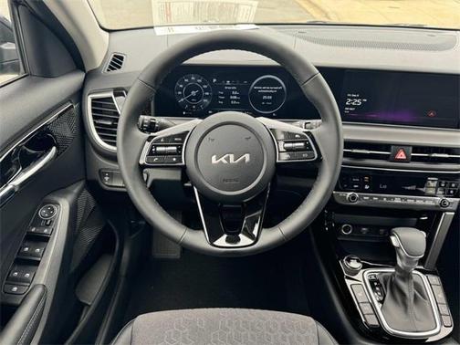 2025 Kia Seltos X-Line
