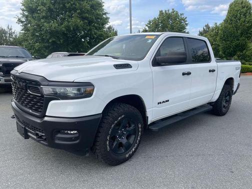 Bright White Clearcoat 2025 RAM 1500 Warlock Crew Cab 4x4 5'7' Box