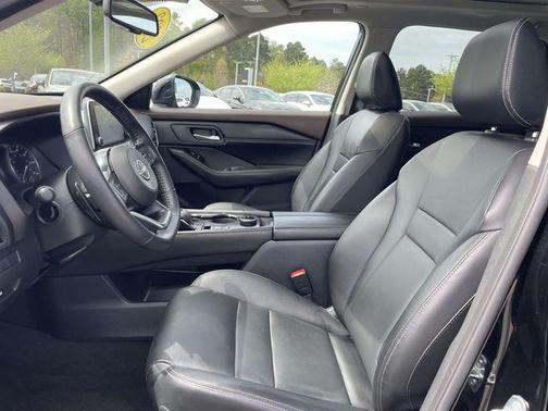 Super Black 2023 Nissan Rogue SL