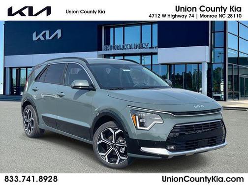 Cityscape Green 2026 Kia Niro Touring