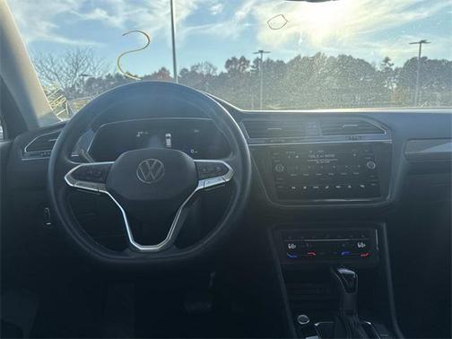 2022 Volkswagen Tiguan 2.0T SE 4MOTION