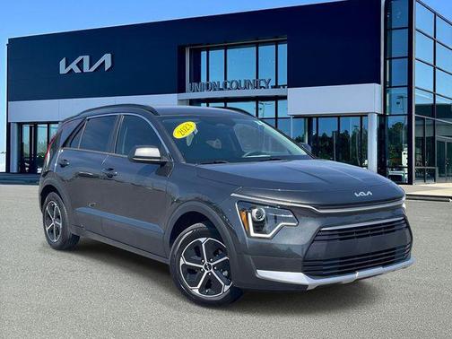 2023 Kia Niro LX