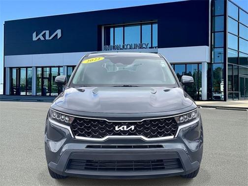 2022 Kia Sorento LX