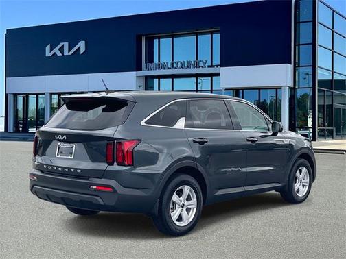 2022 Kia Sorento LX
