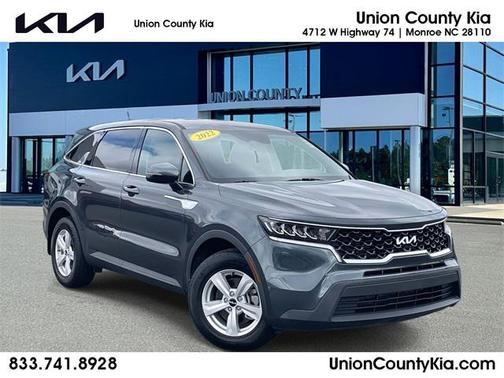 2022 Kia Sorento LX