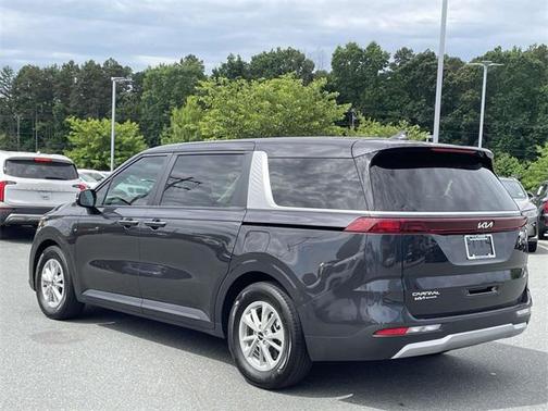 2024 Kia Carnival LX