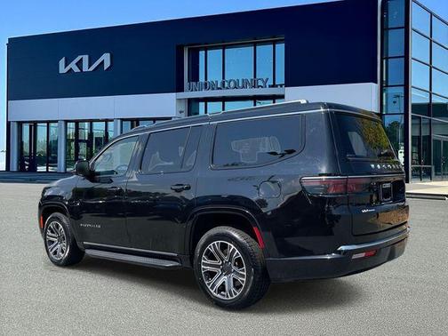 Diamond Black Crystal Pearlcoat 2024 Jeep Wagoneer Series II 4x4
