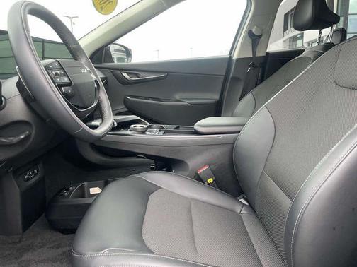Ebony Black 2025 Kia EV6 Light Long Range RWD