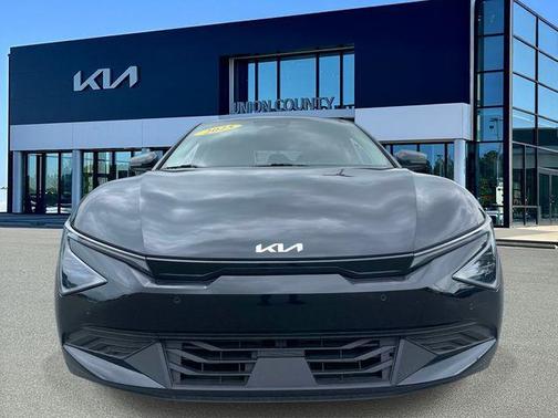 Ebony Black 2025 Kia EV6 Light Long Range RWD