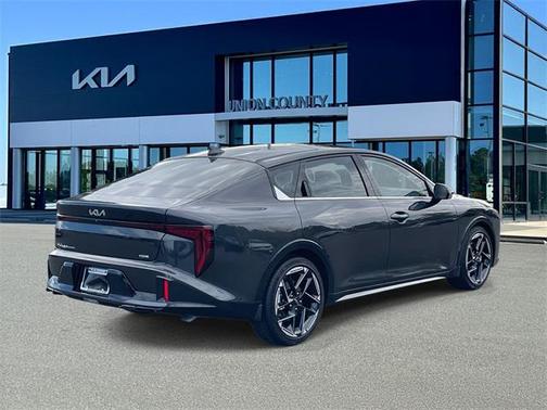 2025 Kia K4 GT-Line
