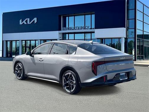 2025 Kia K4 GT-Line