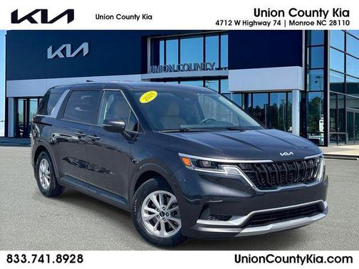 2024 Kia Carnival LX