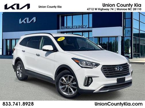 2017 Hyundai SANTA FE SE