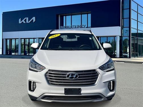 2017 Hyundai SANTA FE SE