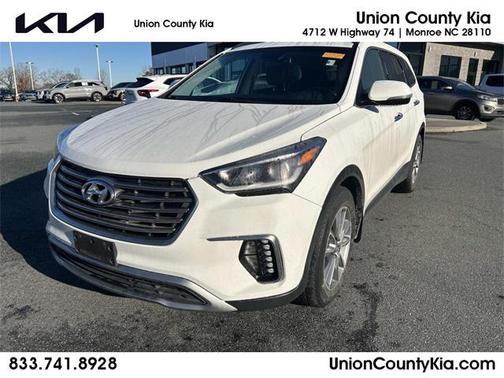 2017 Hyundai SANTA FE SE
