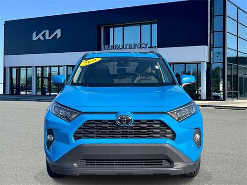 2021 Toyota RAV4 XLE