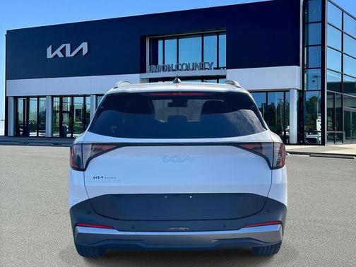 Glacial White Pearl 2026 Kia Sportage EX