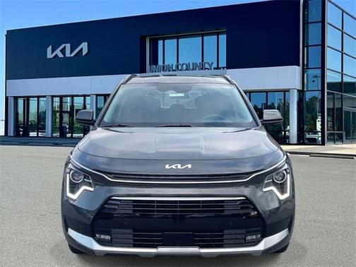 2025 Kia Niro SX