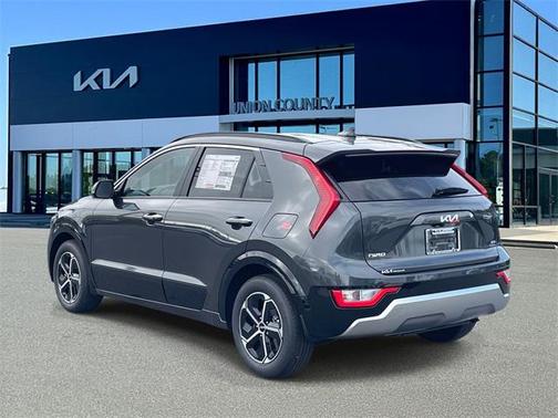 2025 Kia Niro SX