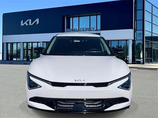 2025 Kia EV6 Wind
