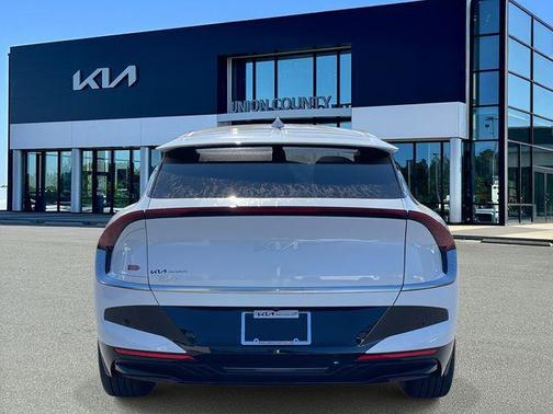 2025 Kia EV6 Wind
