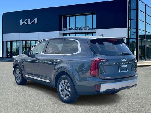 Gravity Gray 2023 Kia Telluride LX